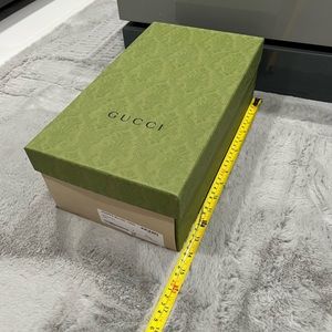 Gucci shopping box